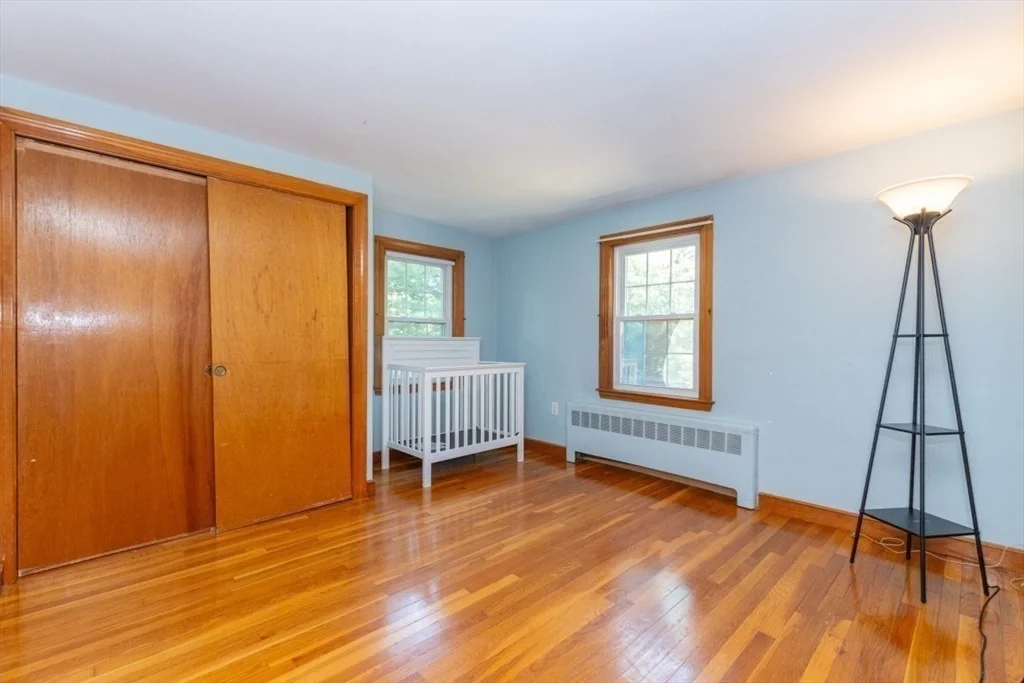 15 Lexington St, Burlington