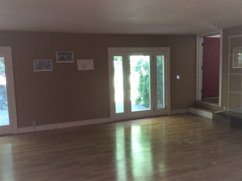 379 Concord Rd, Sudbury