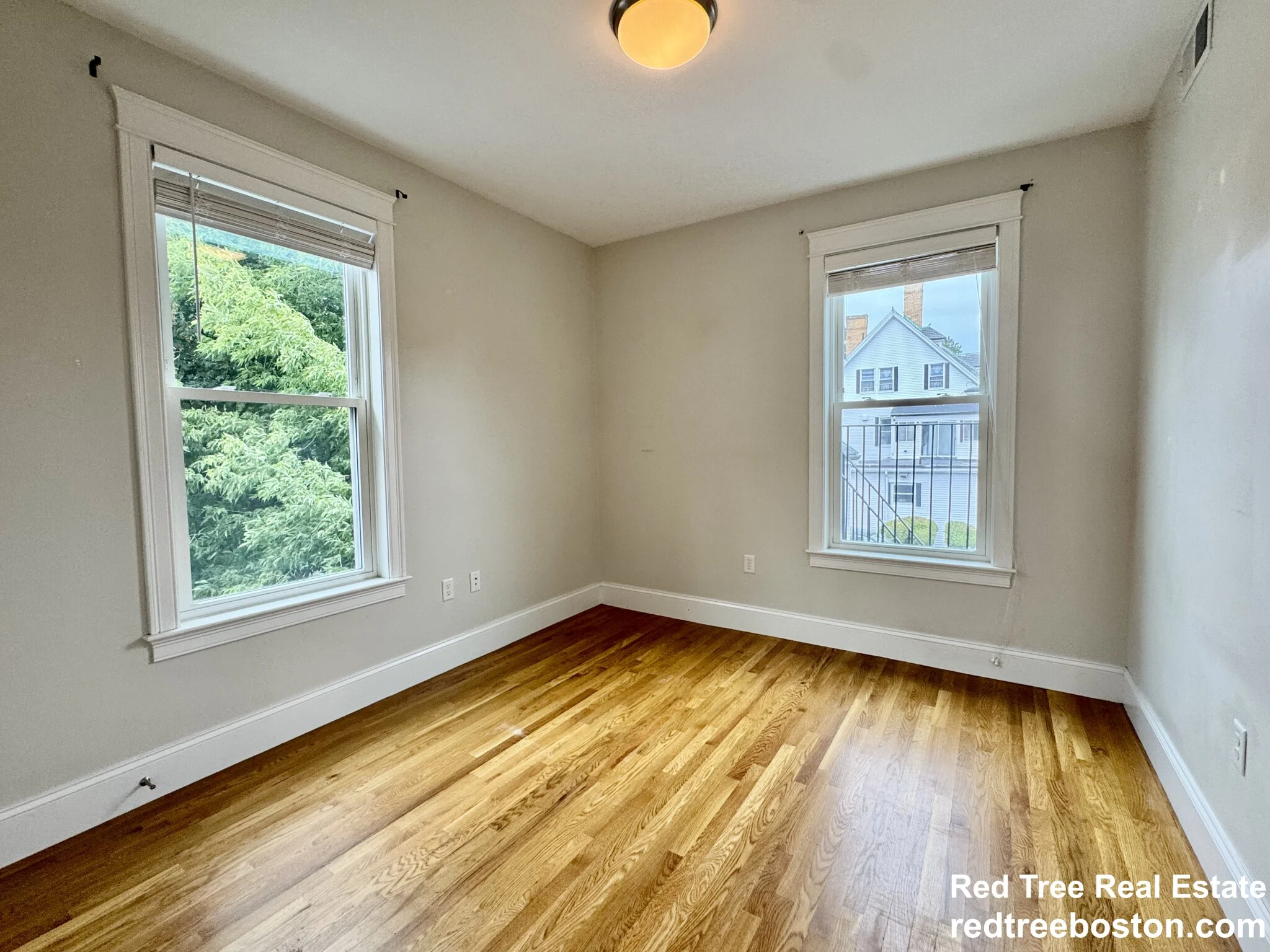 405 South Huntington Ave, Jamaica Plain