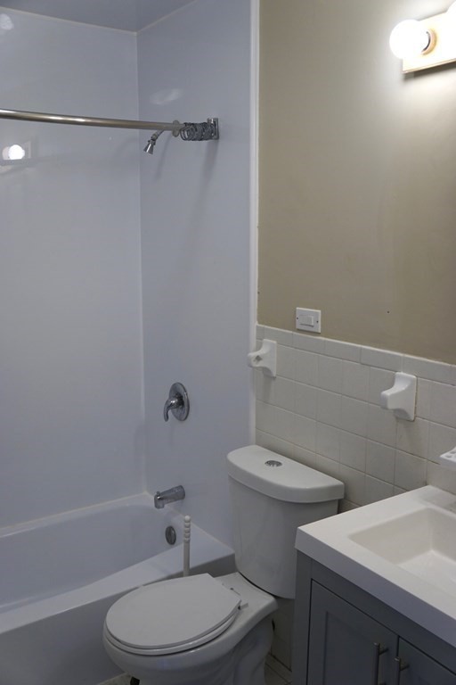 59 Highland Glen Dr, Randolph