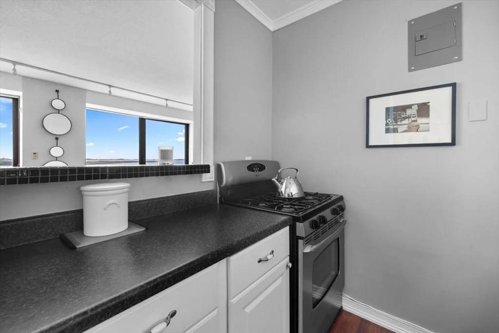 65 East India Row, Waterfront