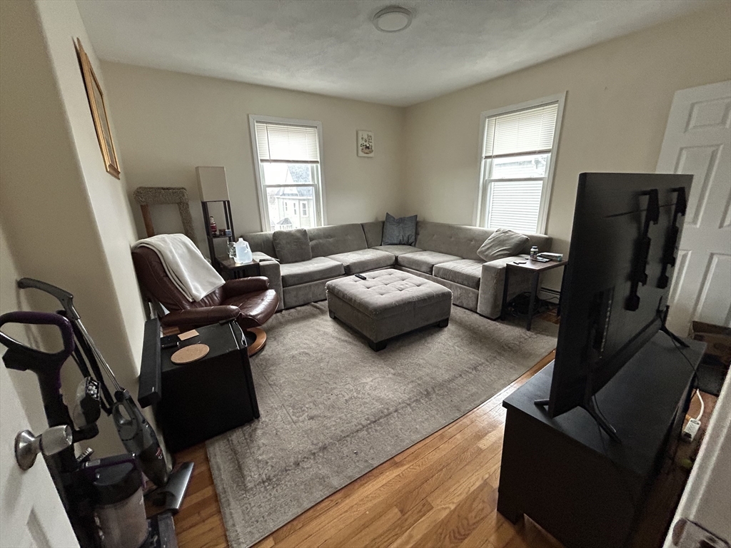 41 Hancock Ave, Medford