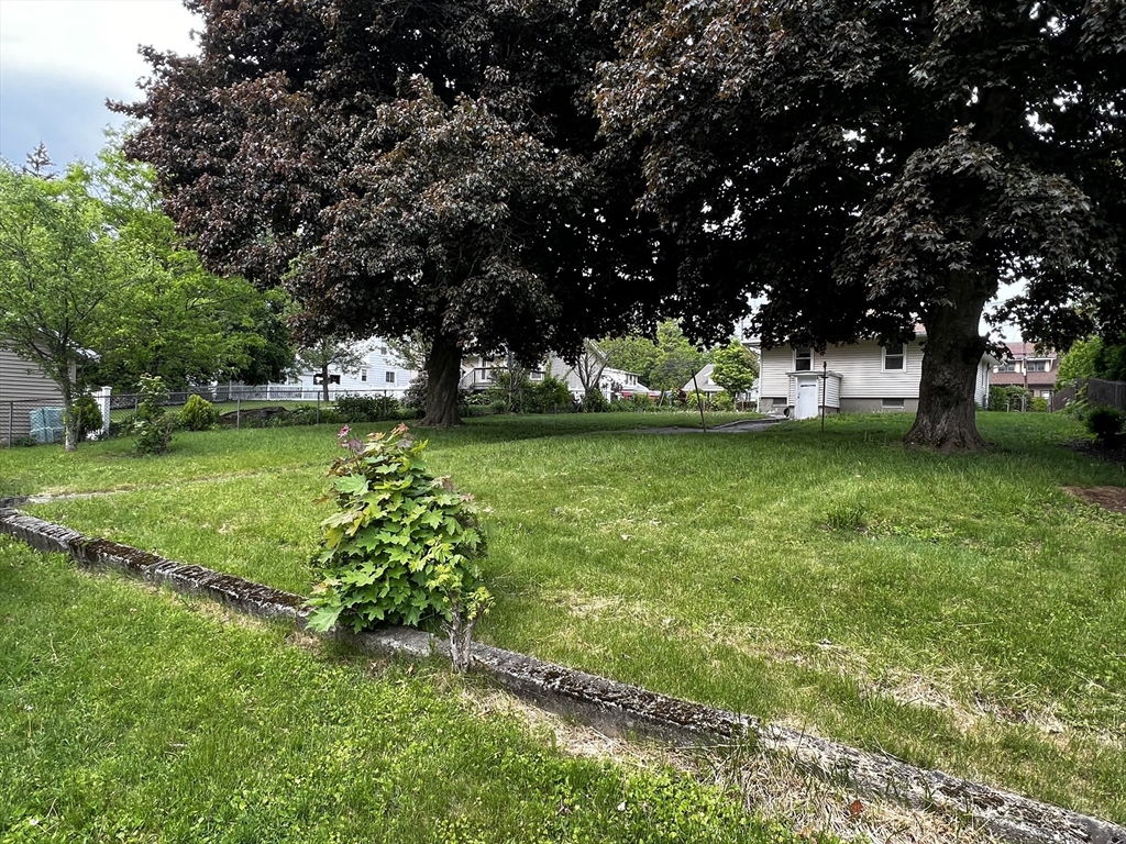 388 Burncoat St, Worcester