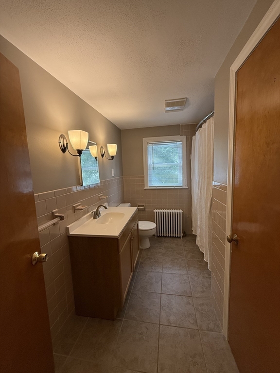 376 S Main St, Andover