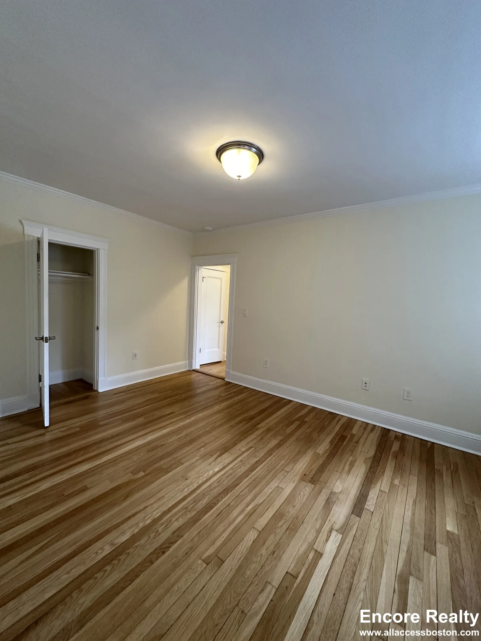 24 Chauncy St, Neighborhood Nine