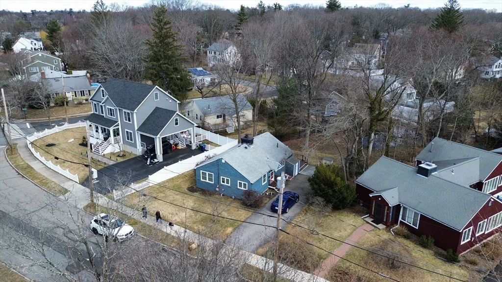 176 Upland Ave, Newton