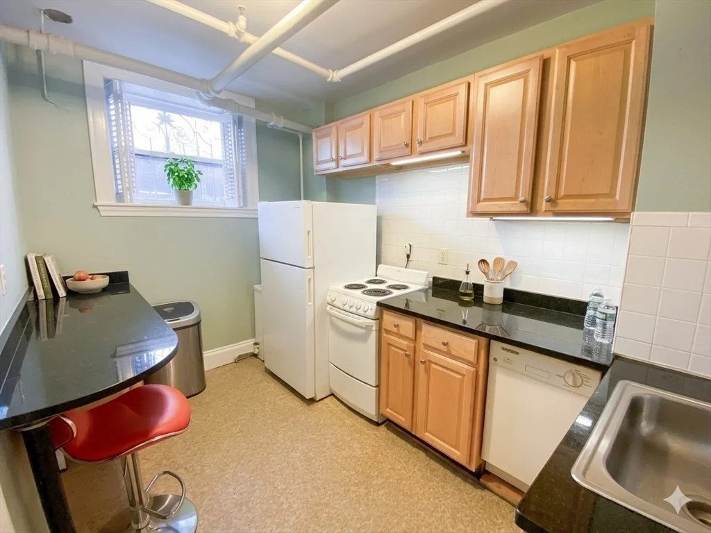 239 Commonwealth Ave, Back Bay