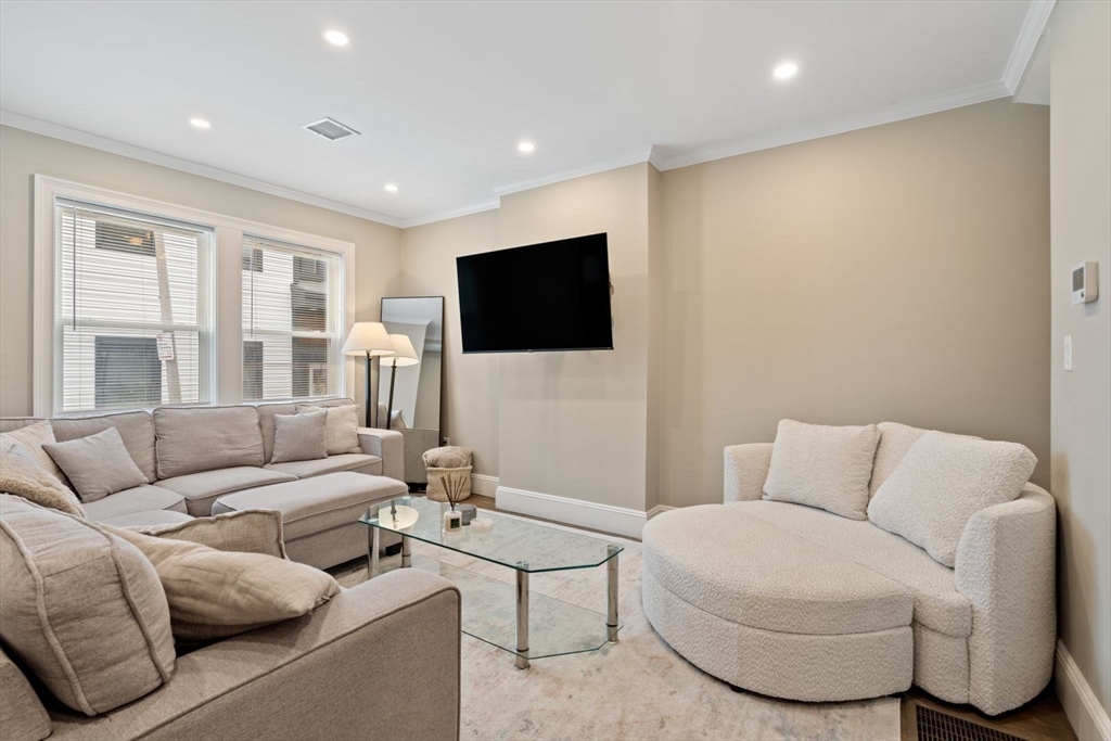 279 Gold St, South Boston