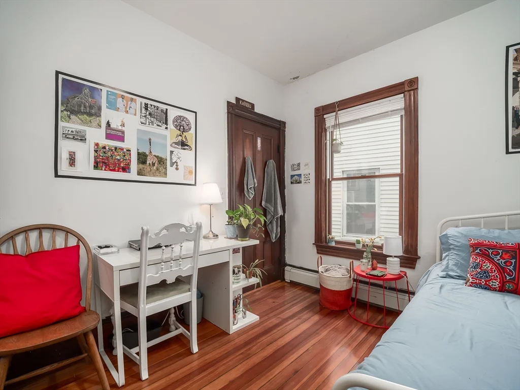 318 Beacon St, Ward Two