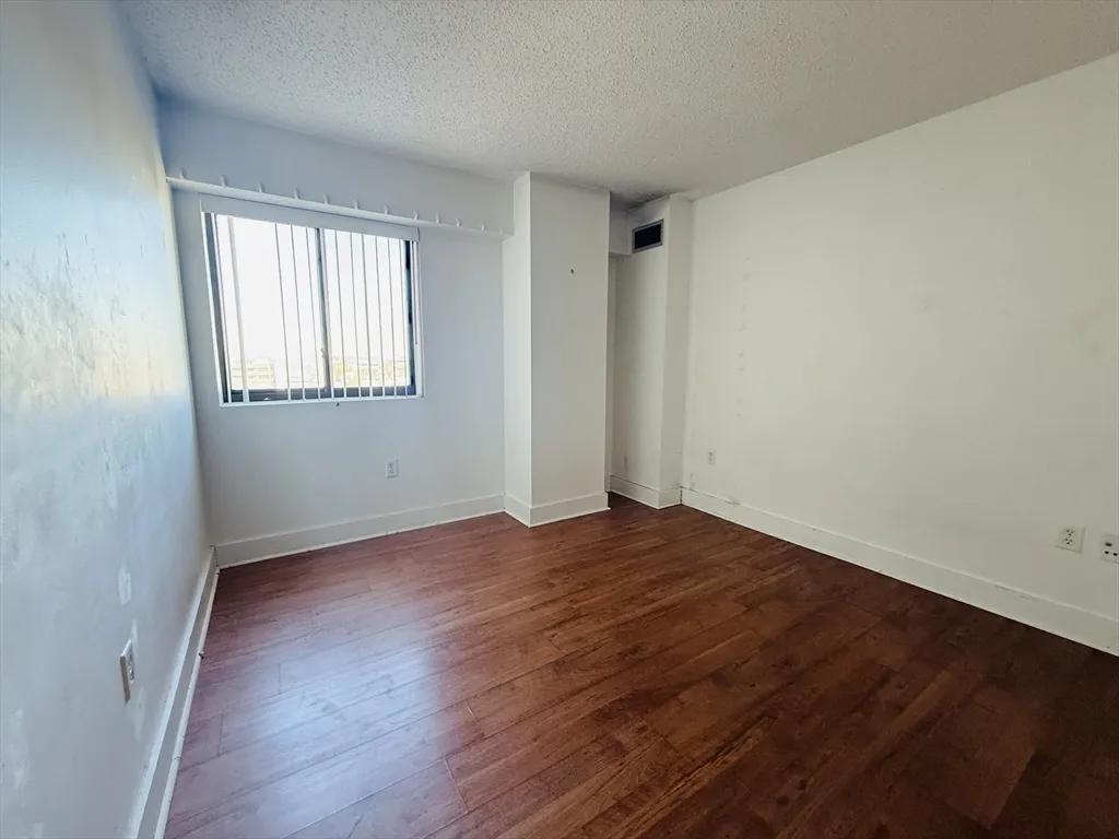 15 North Beacon St, Allston