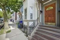 13 Telegraph St, South Boston