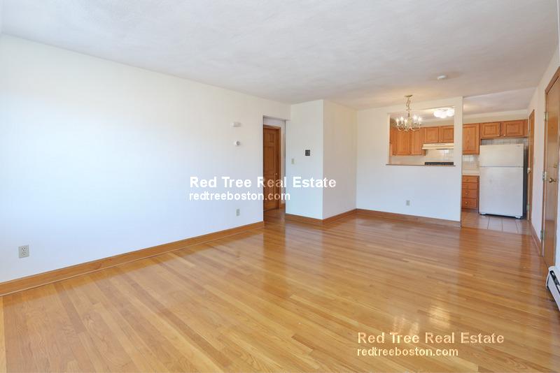286 Grove St, Auburndale