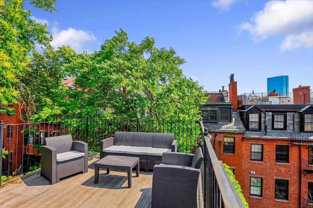 130 Myrtle St, Beacon Hill