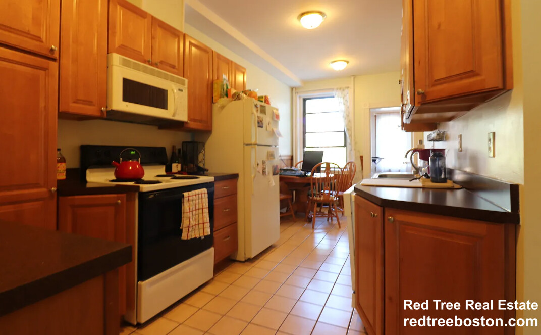 175 Harvard St, Coolidge Corner