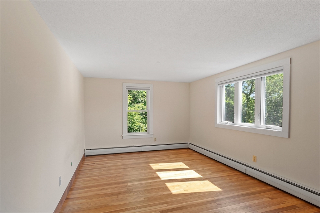 4 Lowest Ln, Rockport