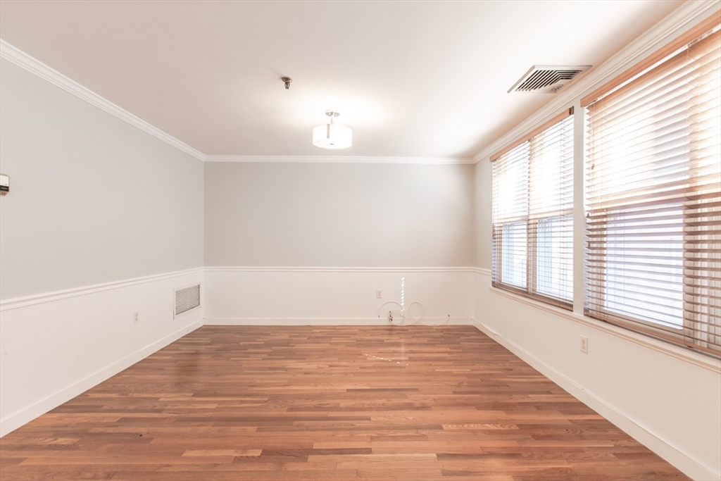 118 Tudor St, South Boston