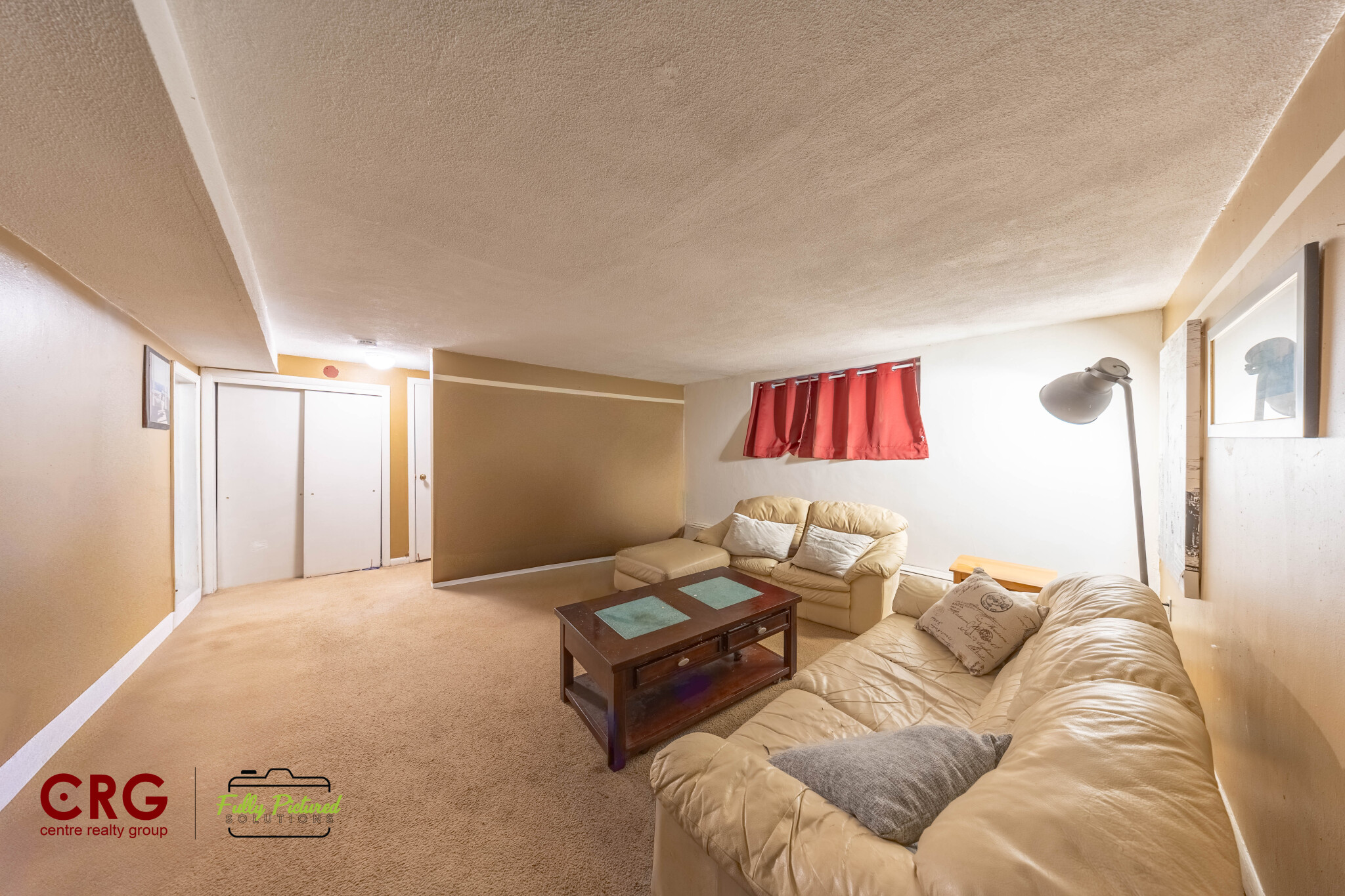 33 Westgate Rd, Chestnut Hill