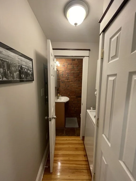 412 E Third St, South Boston