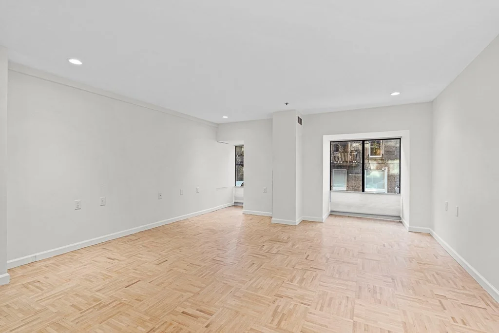 357 Commercial St, Waterfront