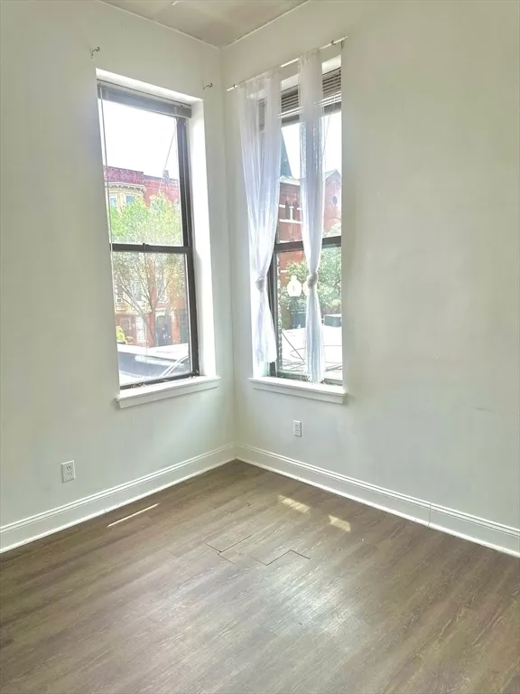 433 Massachusetts Ave, Roxbury