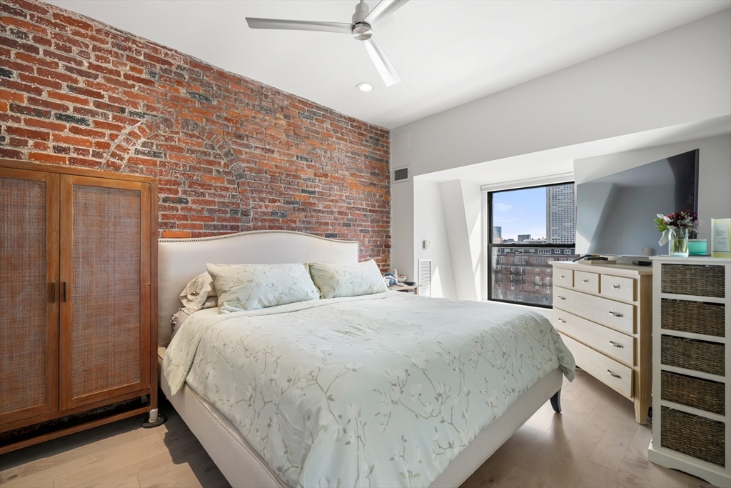 28 Atlantic Ave, Waterfront