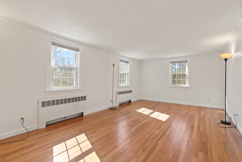 177 Main St, Wayland