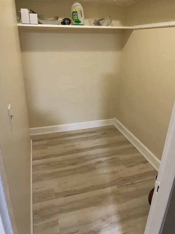 72 Florida, Dorchester