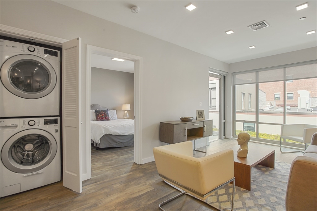 10 Essex St, Central Square