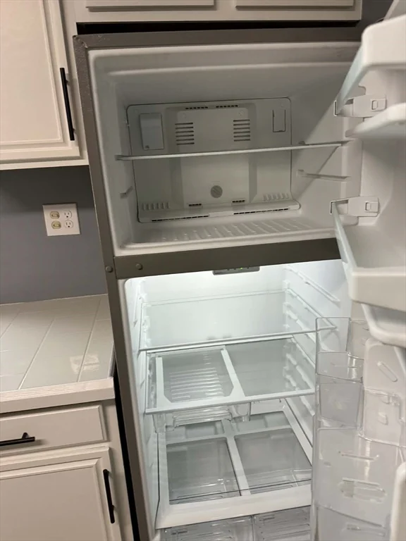 6 Lawn St, Attleboro