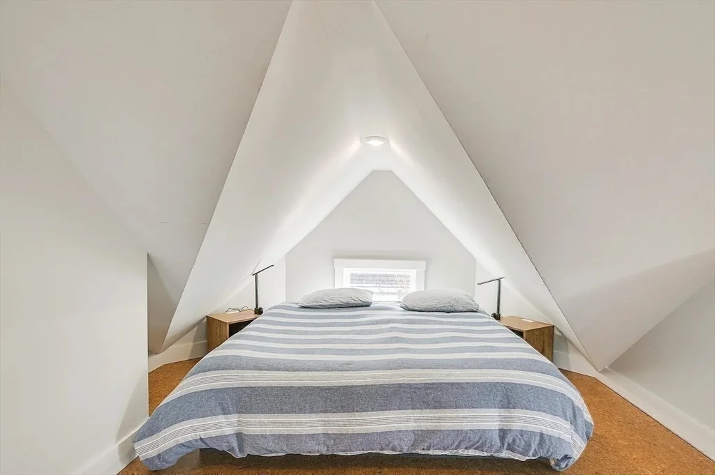 44 Cottage St, Watertown