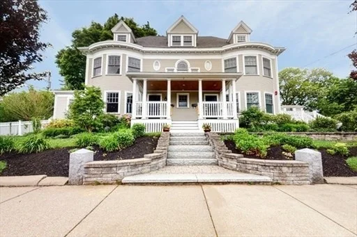2 Benton Rd, Spring Hill
