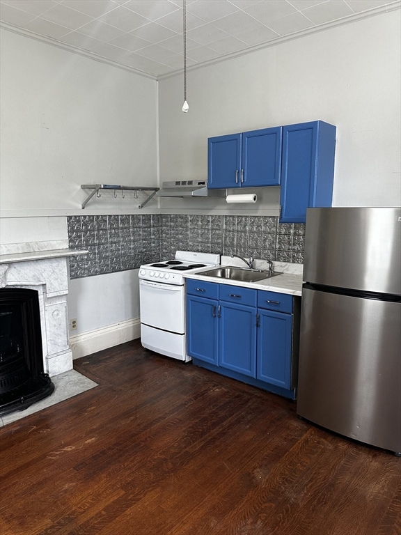 244 Lafayette St, Salem