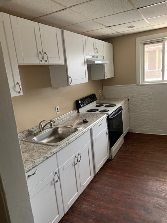 50 Plymouth, Everett