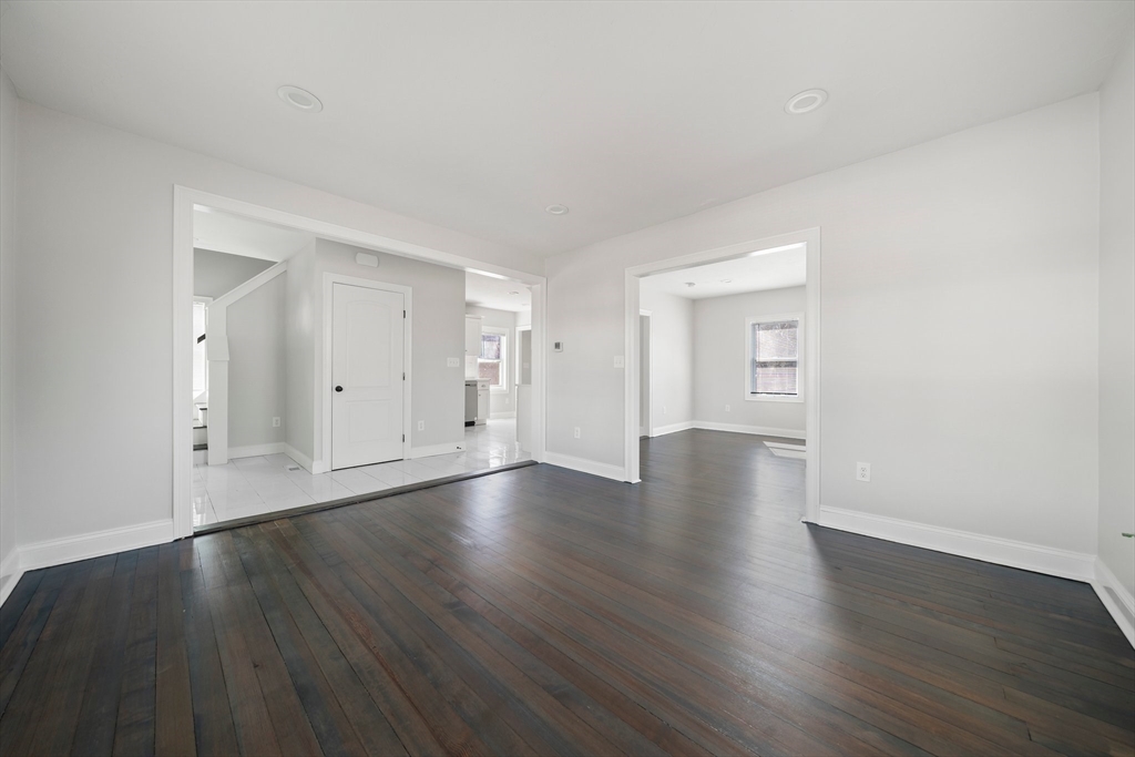 35 Phillips Ave, Stoughton