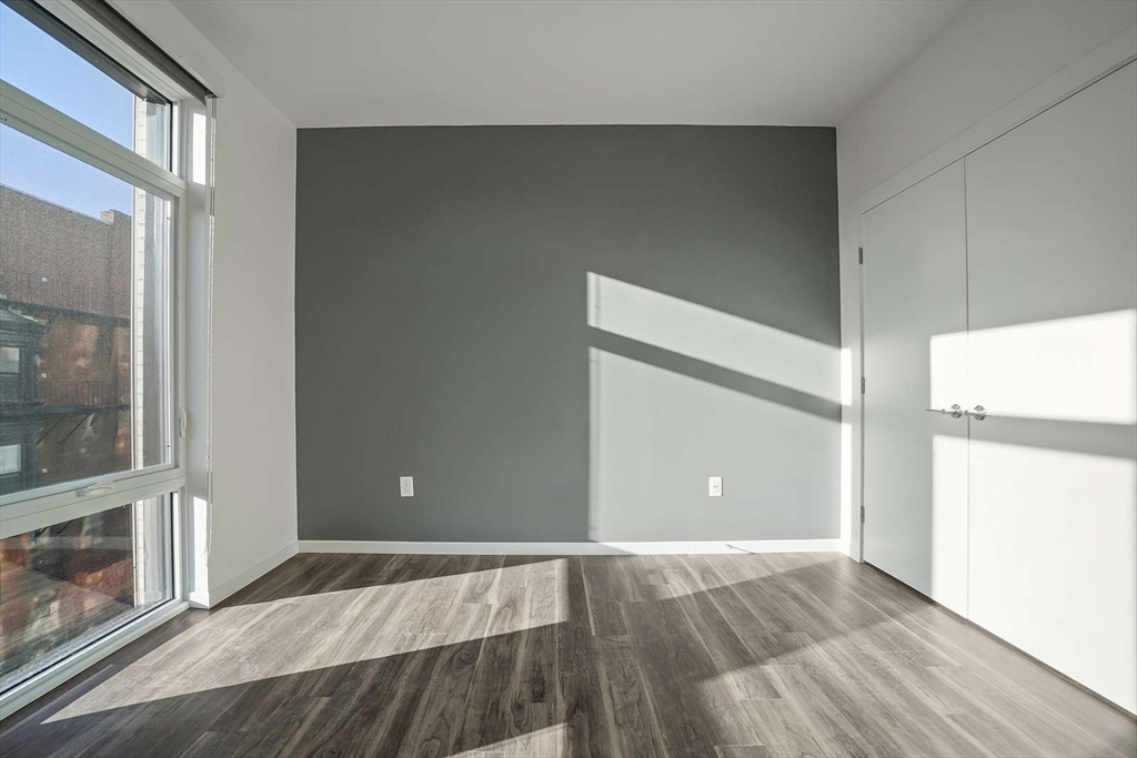 839 Beacon St, Fenway