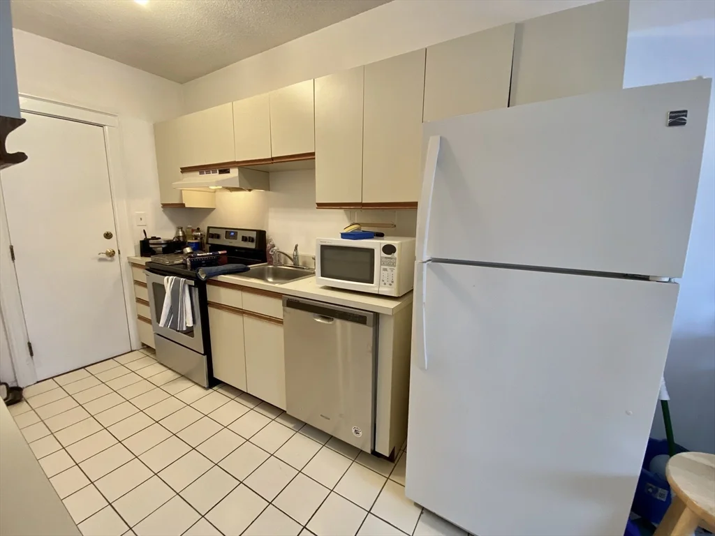 137 Englewood Ave, Brighton