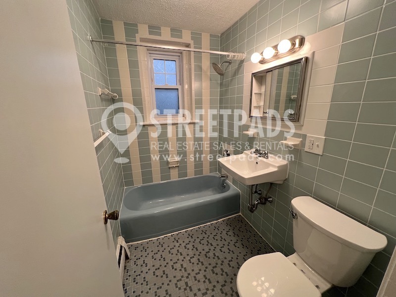 2018 Commonwealth Ave, Brighton