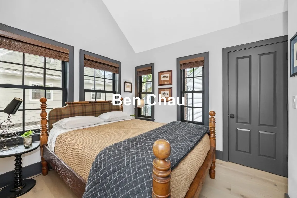 208 Windsor St, The Port