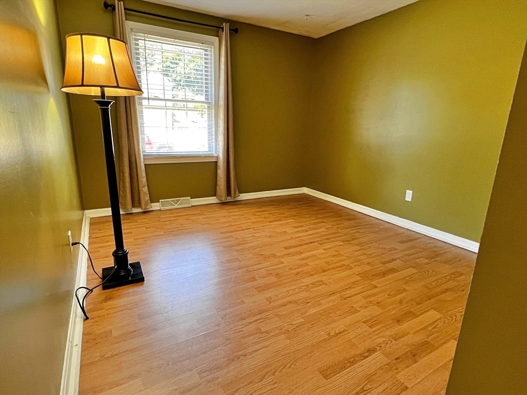 119 Bairdcrest Rd, Springfield