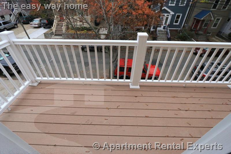 29 Elmwood St, Davis Square