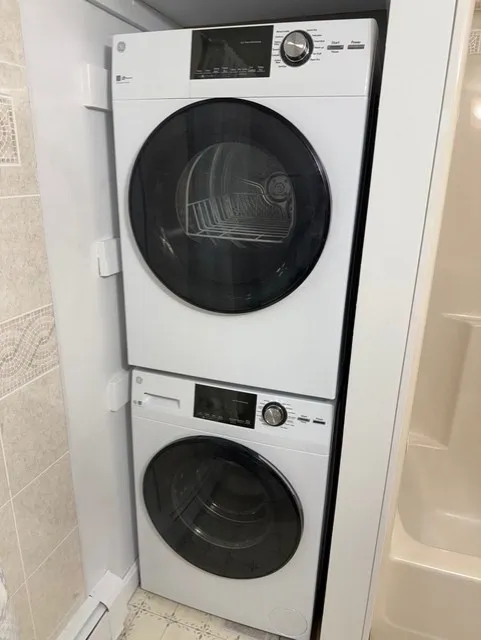 294 Pond St, Braintree