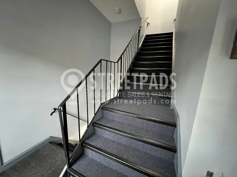 180 North Beacon St, Brighton