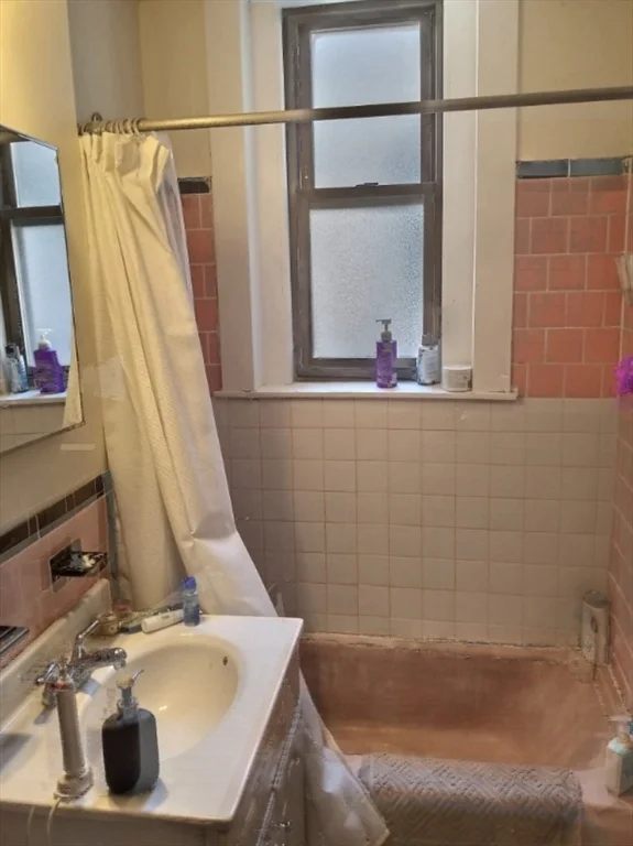 1382 Beacon, Coolidge Corner
