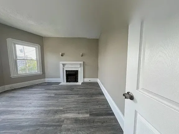 92 Summer St, Everett