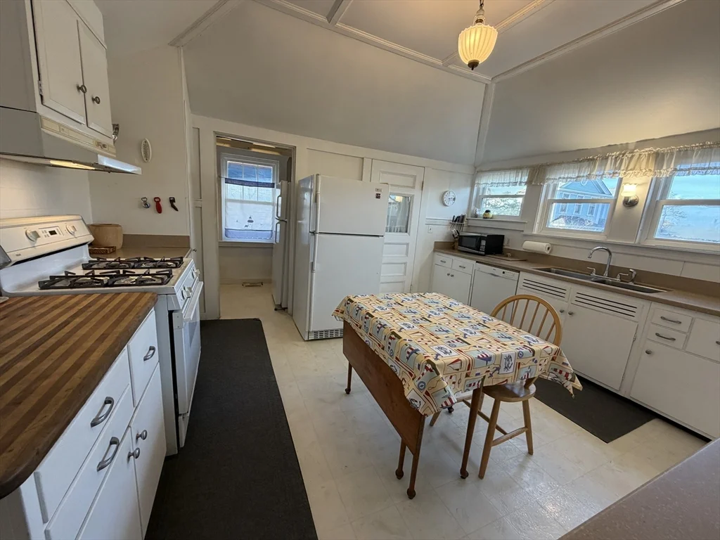 630 Washington St, Gloucester