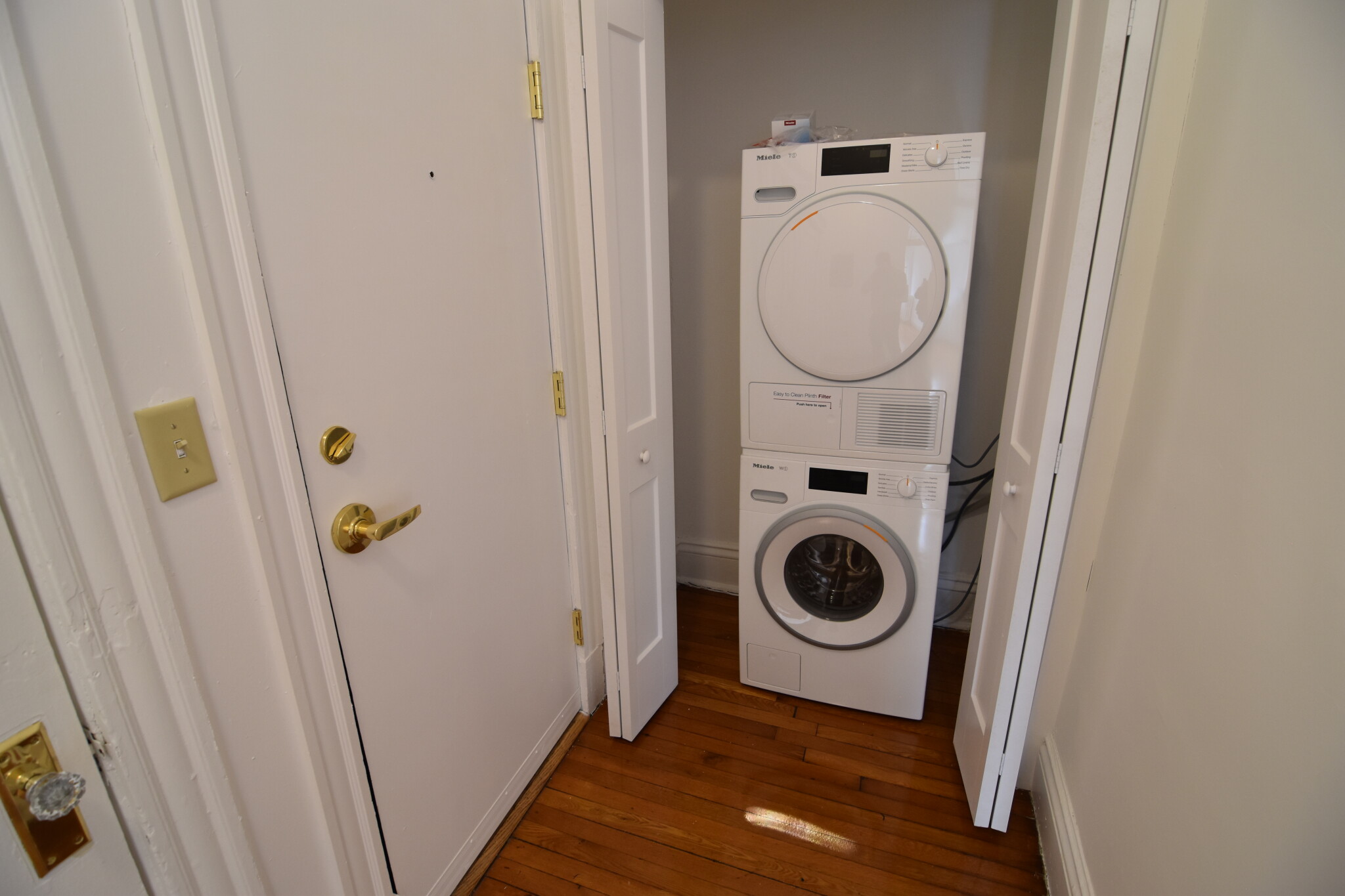 100 Queensberry St, Fenway