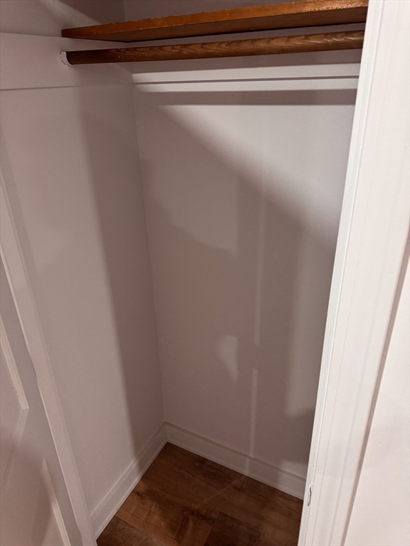 21 North Main St, Avon