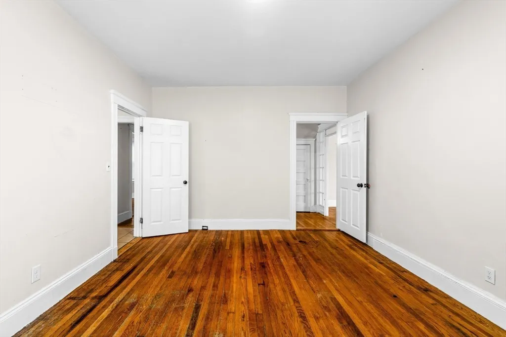 27 Brinsley St, Dudley / Brunswick King