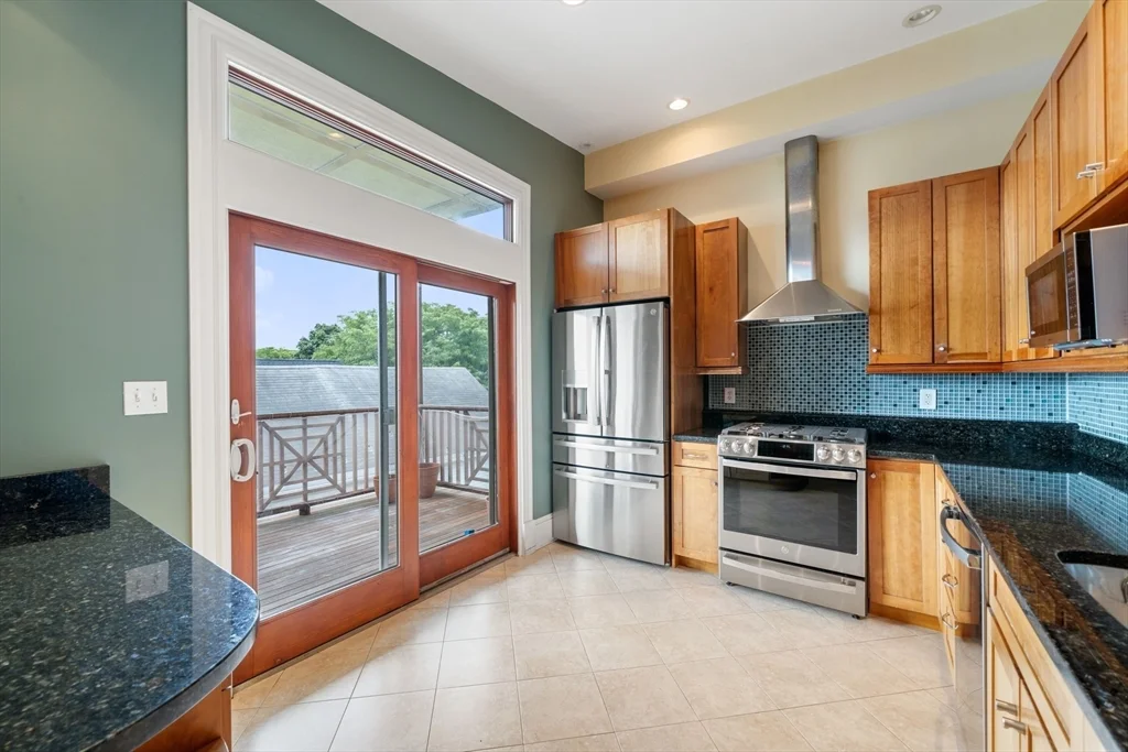 118 Perkins St, East Somerville
