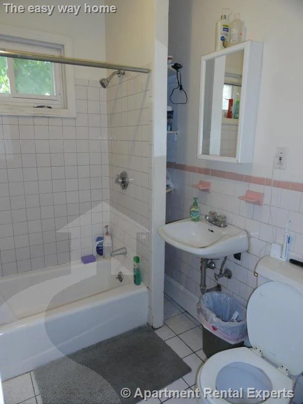 376 Washington St, Ward Two